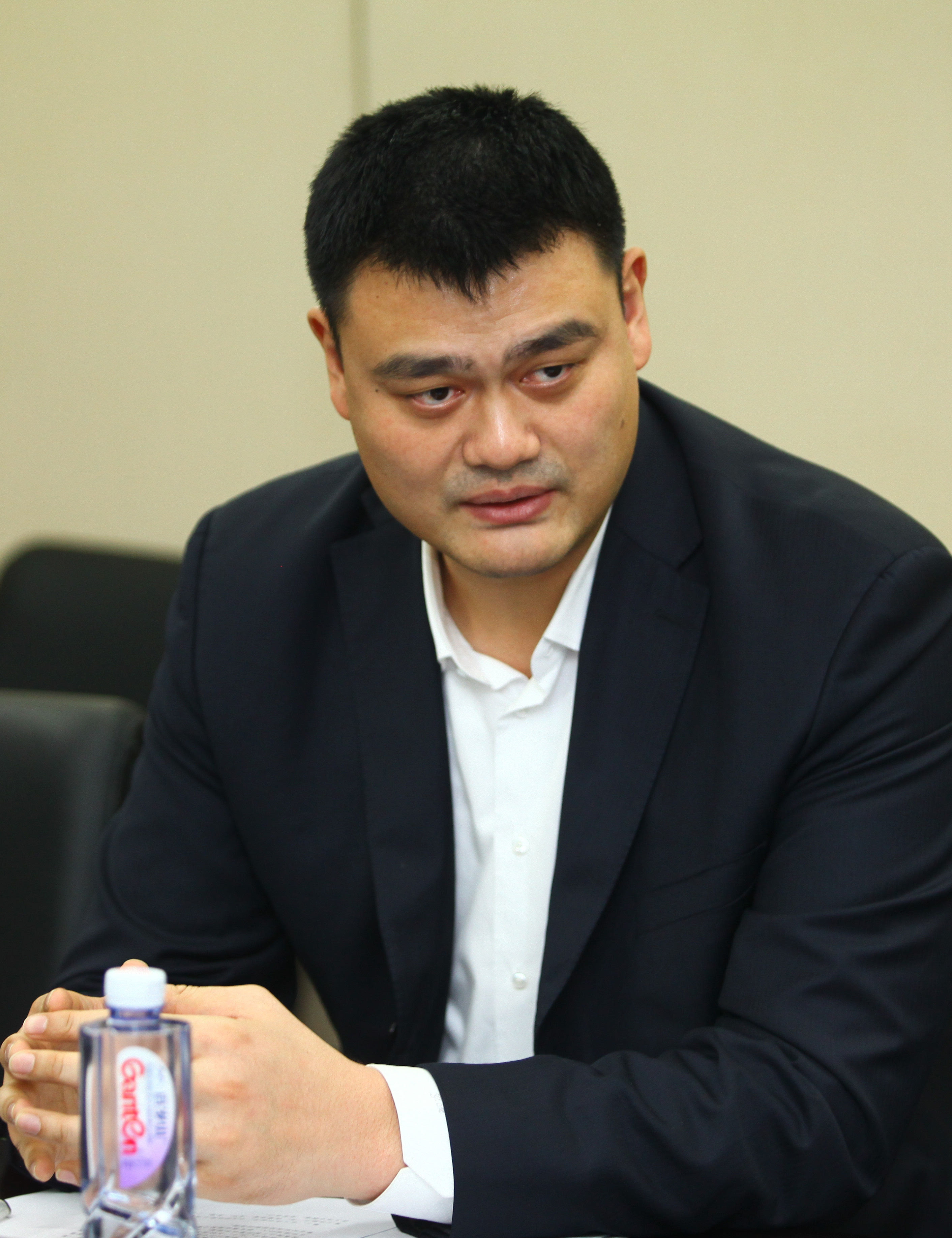 正上演着